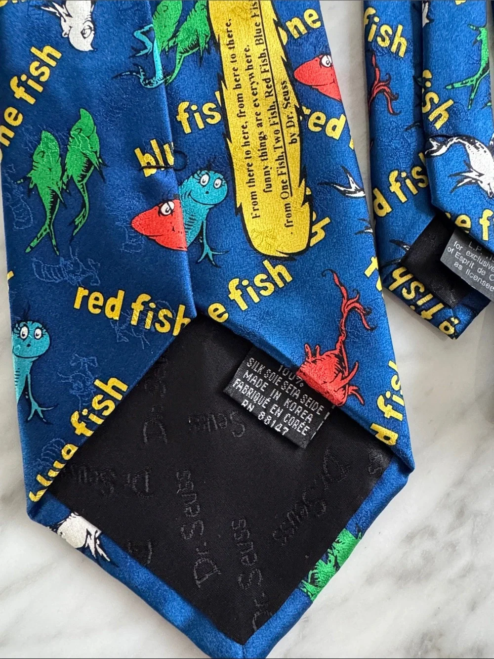 Dr. Seuss blue/multicolor 1 fish, 2 fish…100% silk vintage (1994) tie.